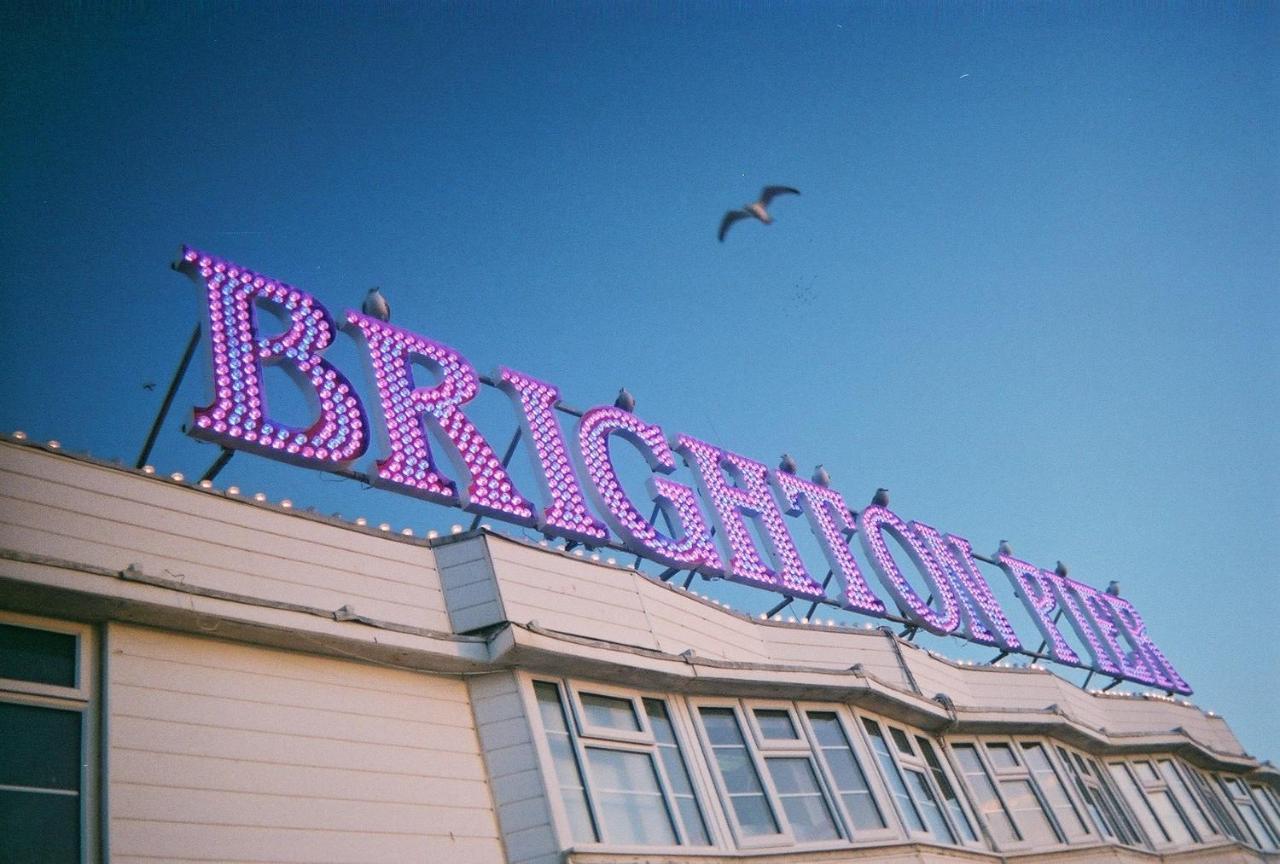 A Pousada Baggies Backpackers Brighton Exterior foto